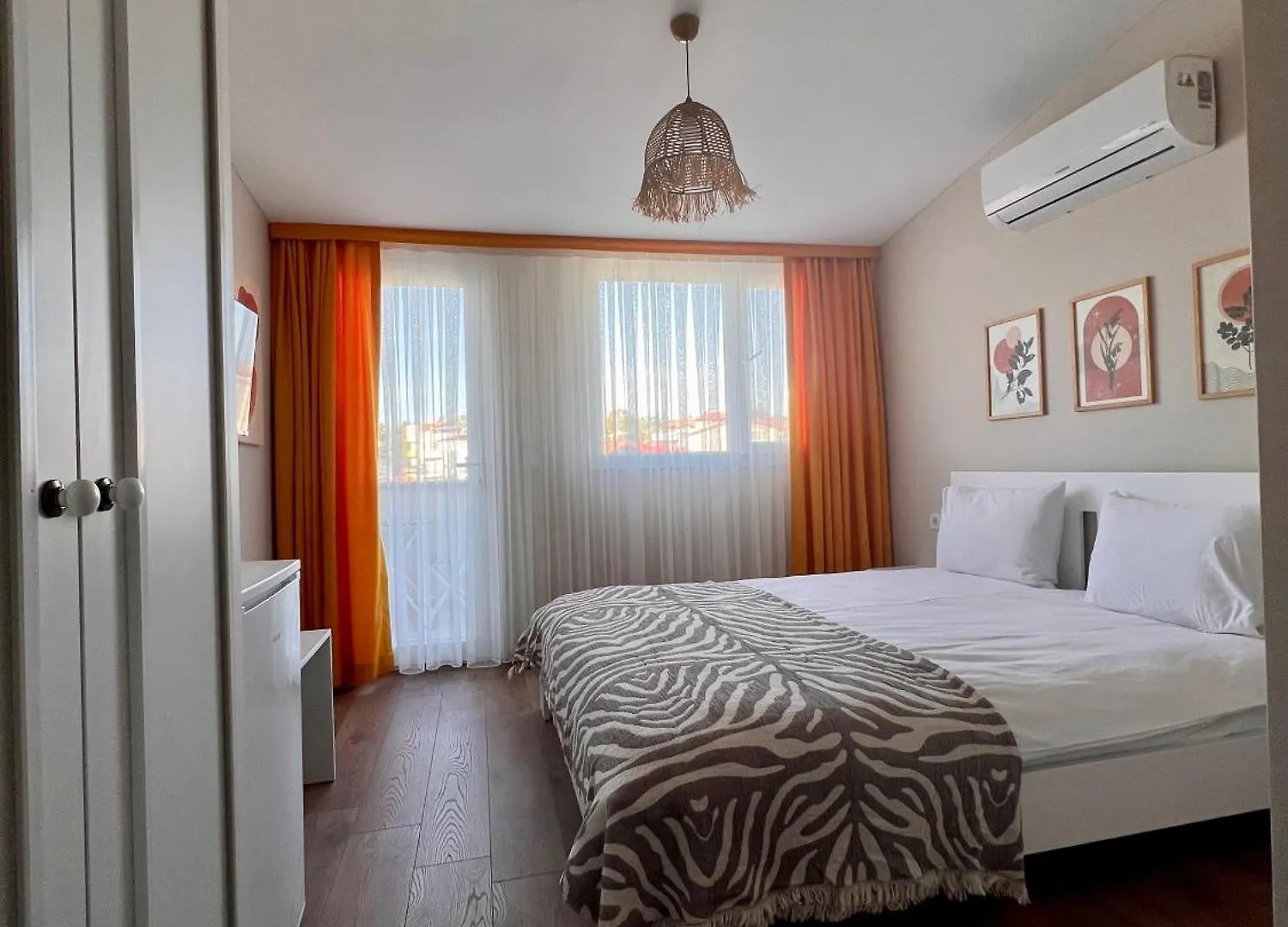 Bisuite Urla Kuscular