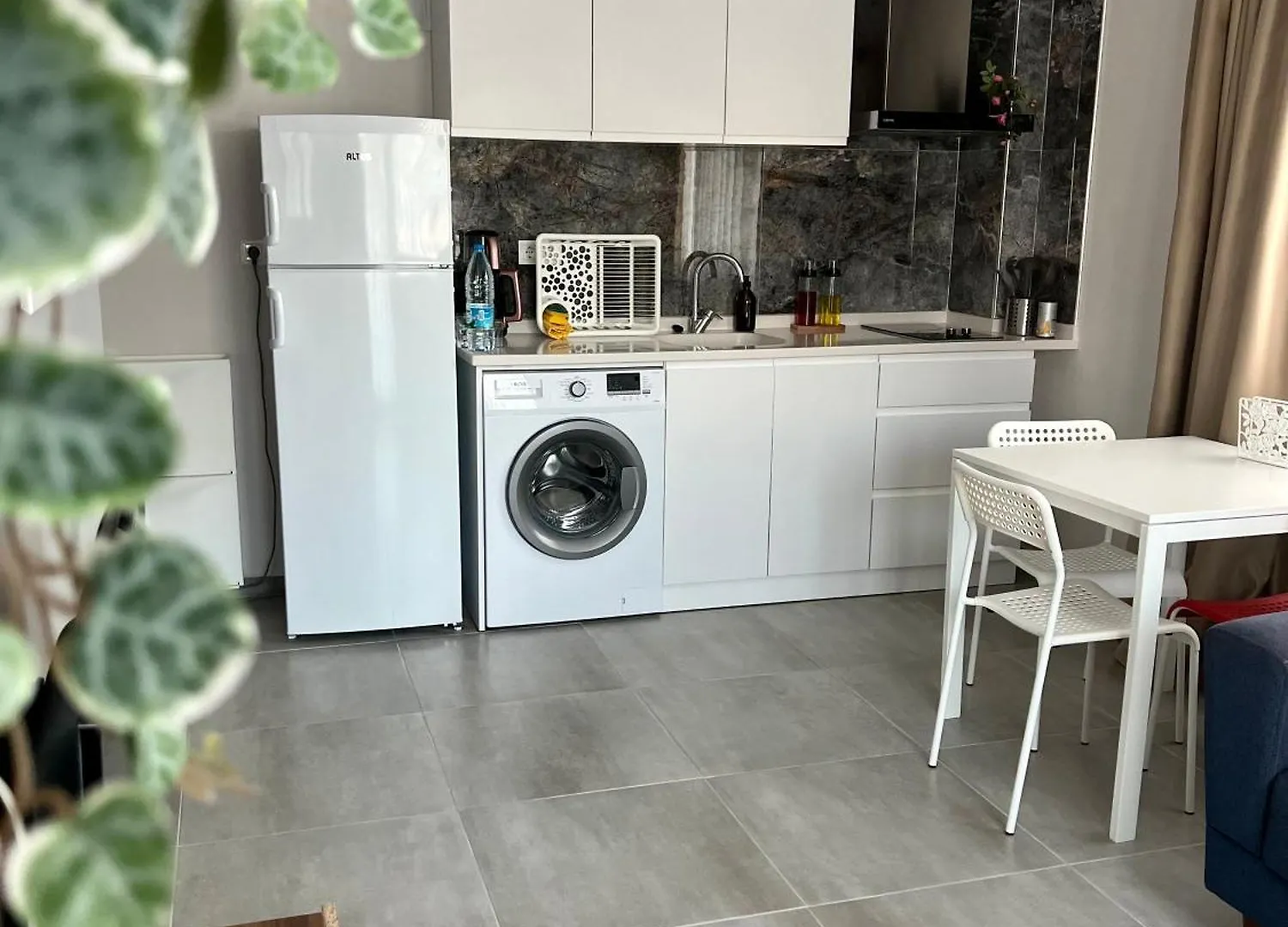 Bisuite Urla Kuscular Turkey